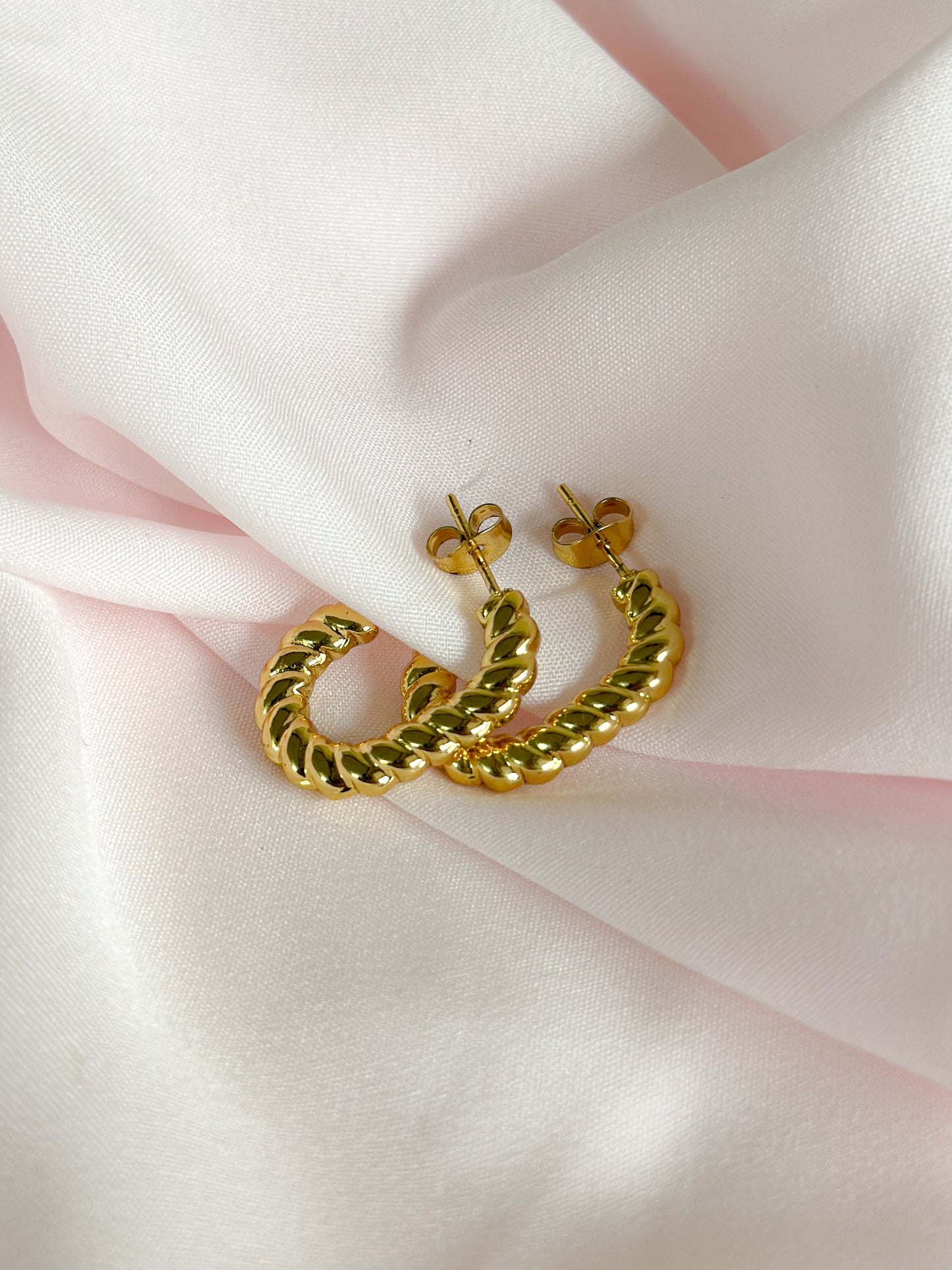 Golden Swirl Hoop