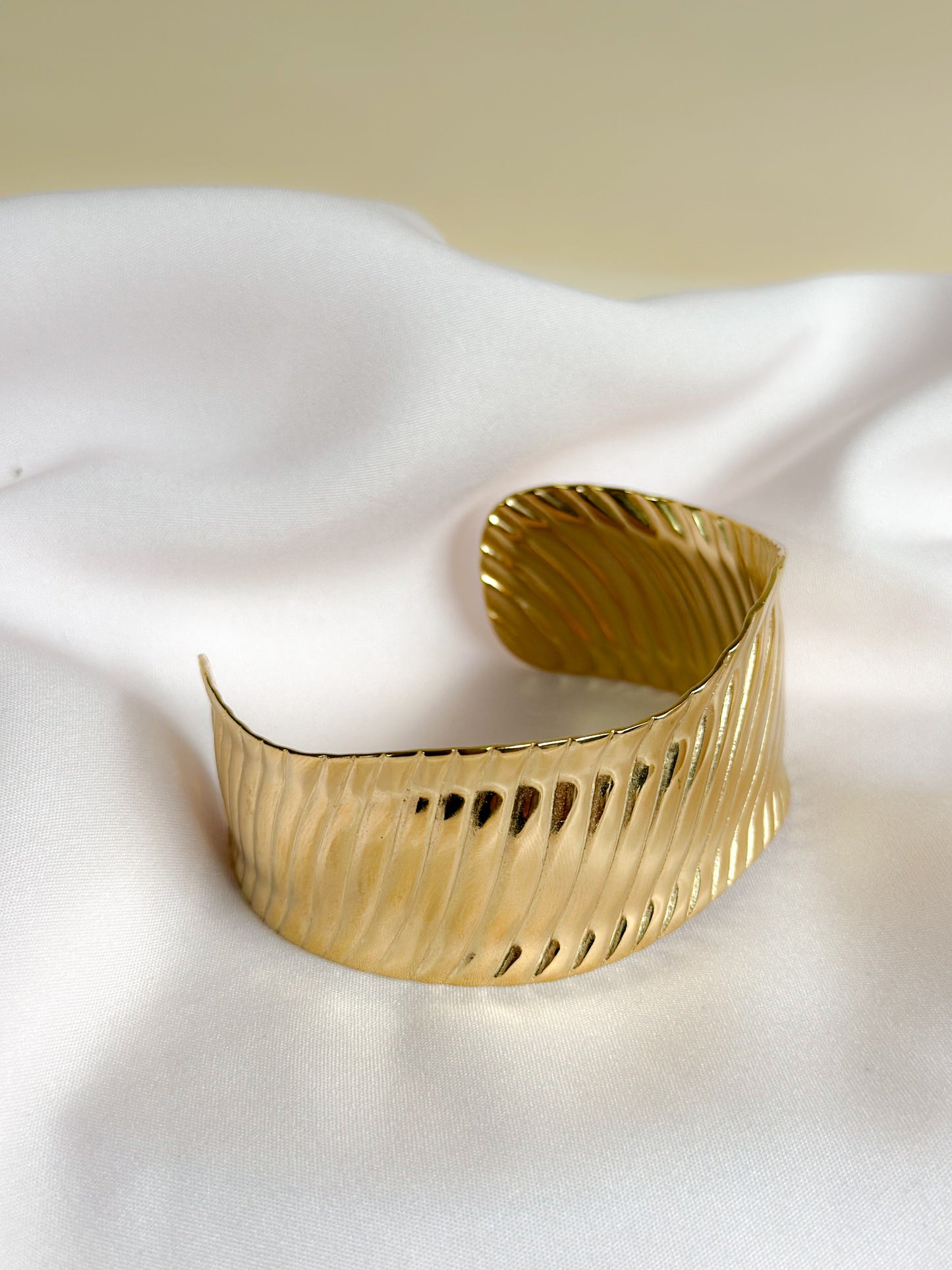 Maris Tide Cuff