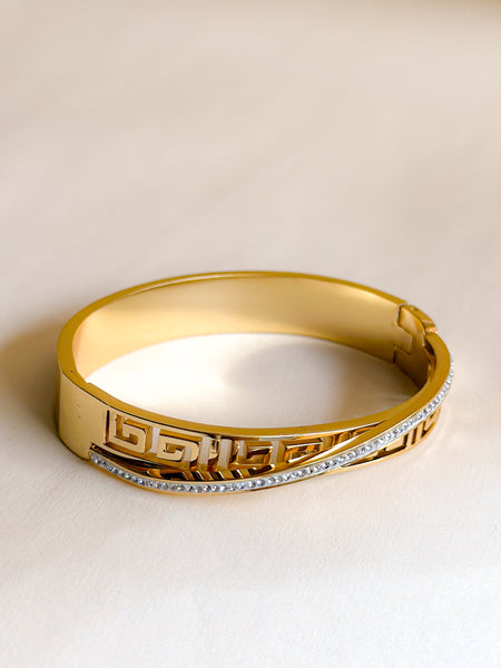 Elara Twist Gold Bracelet (Baby Size)