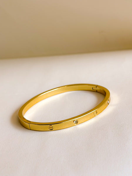 Thin luxury golden bracelet (Baby Size)