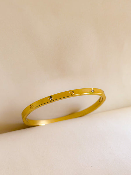 Thin luxury golden bracelet (Baby Size)