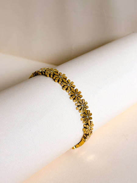 Golden Daisy Bloom Bracelet (Baby Size)