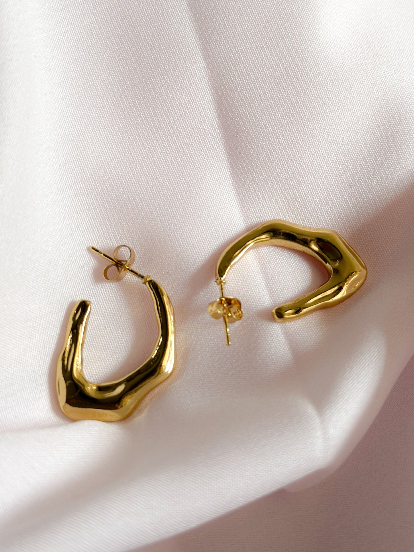 Glint of Gold Earrings