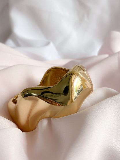 Golden Wave Bracelet