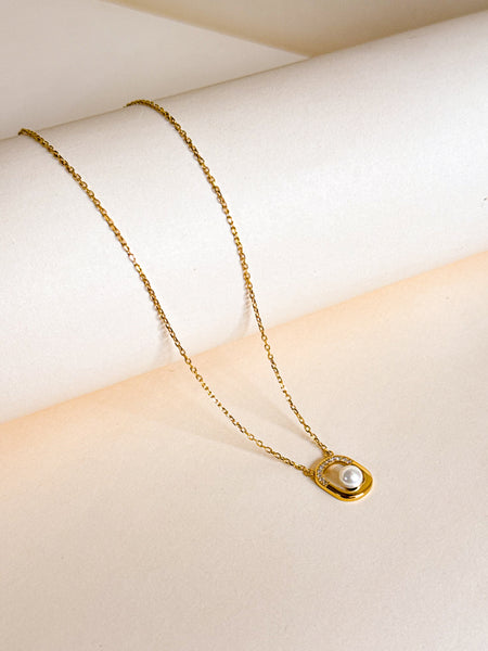 Golden Pearl Halo Necklace