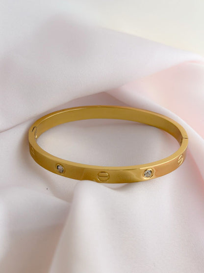 Luxury golden bracelet